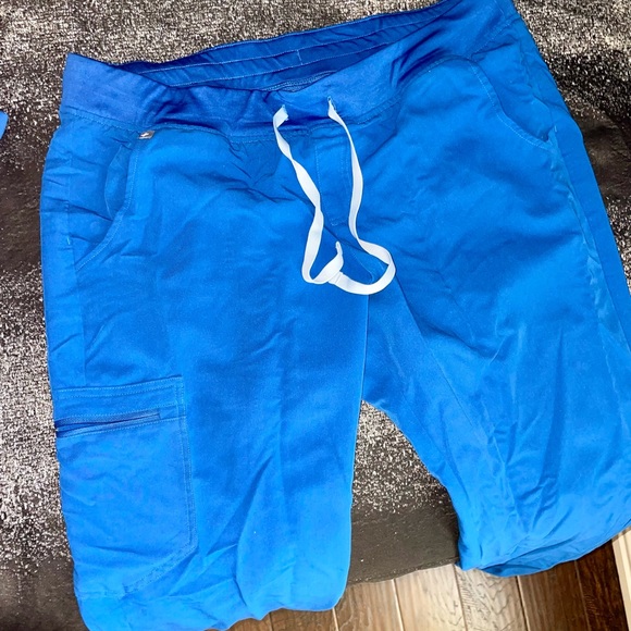 FIGS Royal Blue Scrub Set size XL - Picture 4 of 6